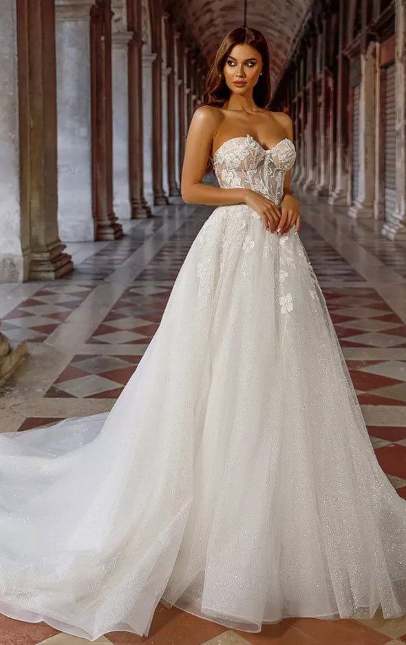 Oksana Mukha ($2000 - $6000)