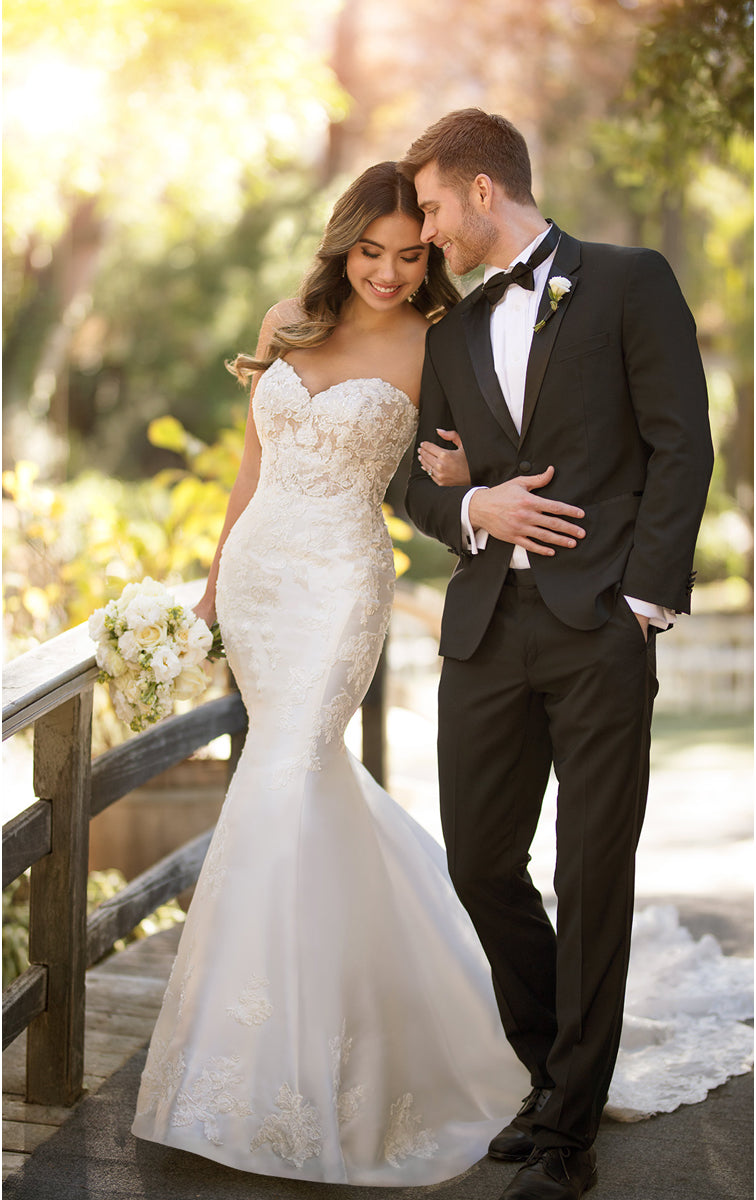 D2812 Lotus Bridal D2812 Lotus Bridal
