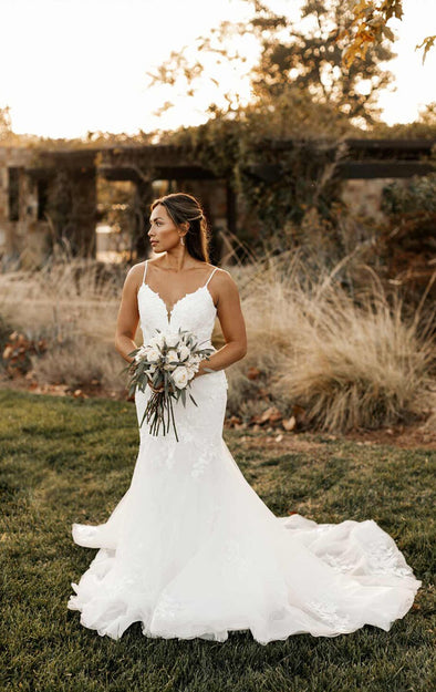 Stella York ($1400 - $1800) Lotus Bridal Stella York ($1400 - $1800) Lotus Bridal
