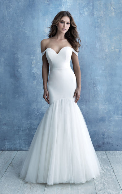 9719 Lotus Bridal 9719 Lotus Bridal