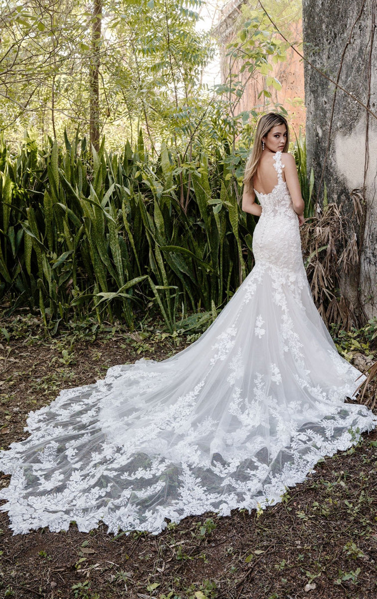 C657 Lotus Bridal C657 Lotus Bridal