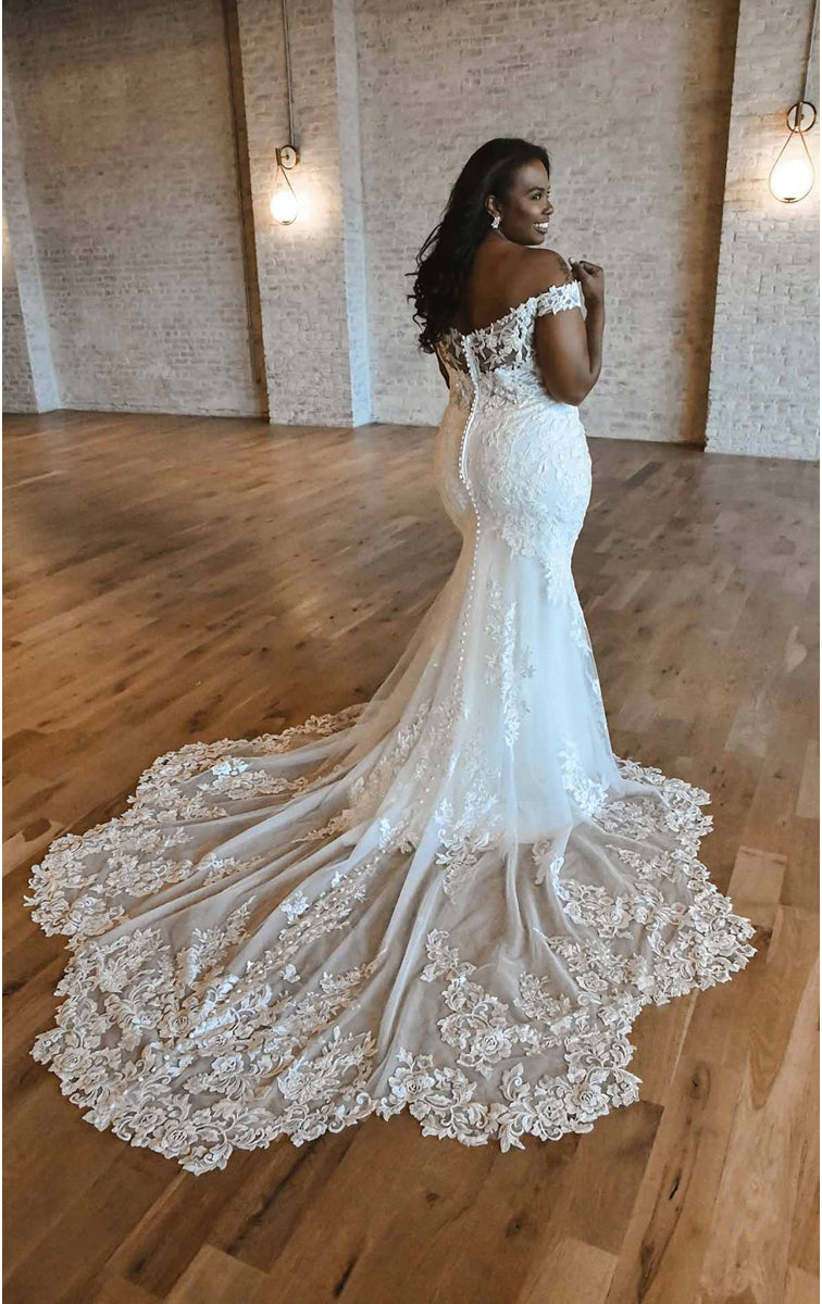 Mixed-Pattern Lace Wedding Dress with Beading - Essense of