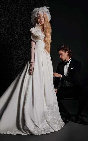 Vera Wang ($2500 - $3800) Lotus Bridal Vera Wang ($2500 - $3800) Lotus Bridal