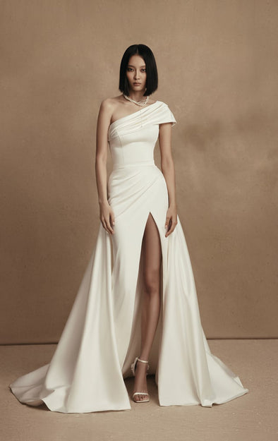 Wona Concept ($2800 - $5000) – Lotus Bridal